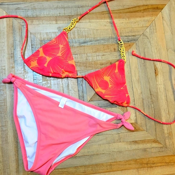 Victoria's Secret Bikini - Picture 1 of 2